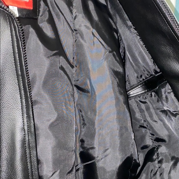 🏈NFL Tampa Bay Buccaneers Jacket - Picture 4 of 8